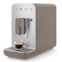 SMEG Volautomatische Koffiemachine - 1350 W - Taupe - 1.4 liter - BCC02TPMEU