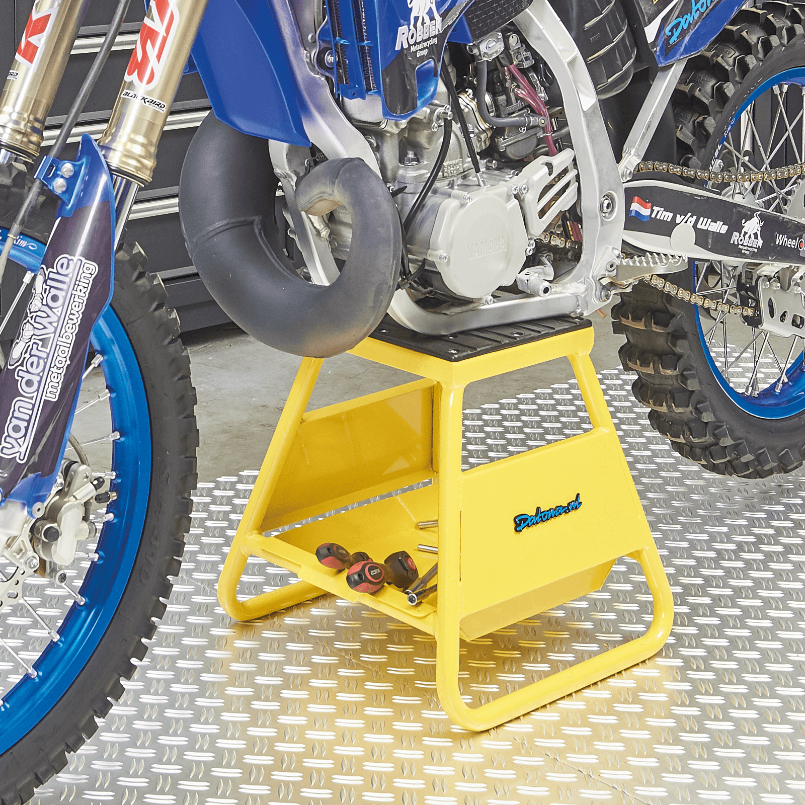 MX steun Suzuki geel