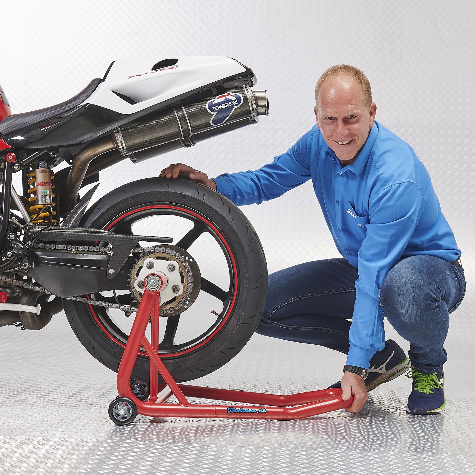 Achterwiel Ducati motor op paddockstand
