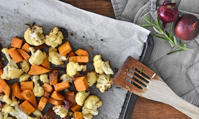 Zoete aardappel & bloemkool uit de oven 