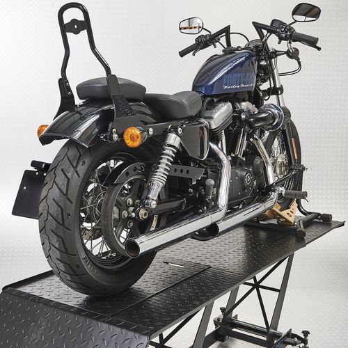 Harley op motorlift Datona