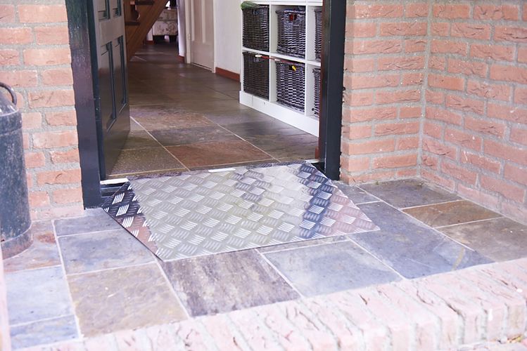 a.drempelhulp-staal-aluminium