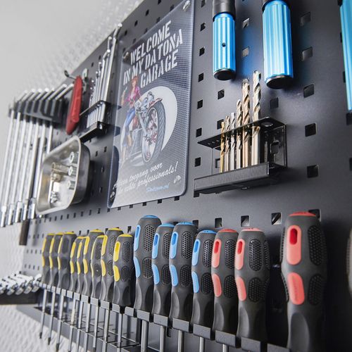 bord met haken voor ophangen haken