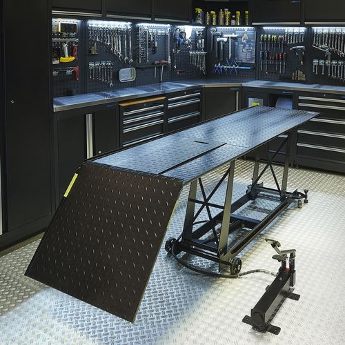 Zwarte motorheftafel 450 kg hoogste stand