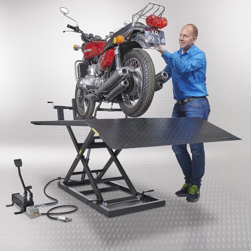 platformlift met voetstuk