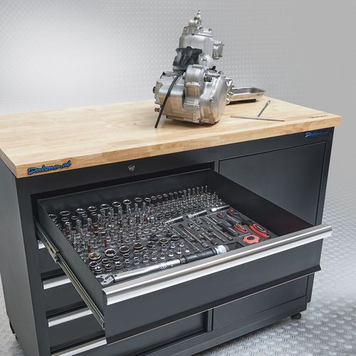 werkbank-garage-met-lades.jpg