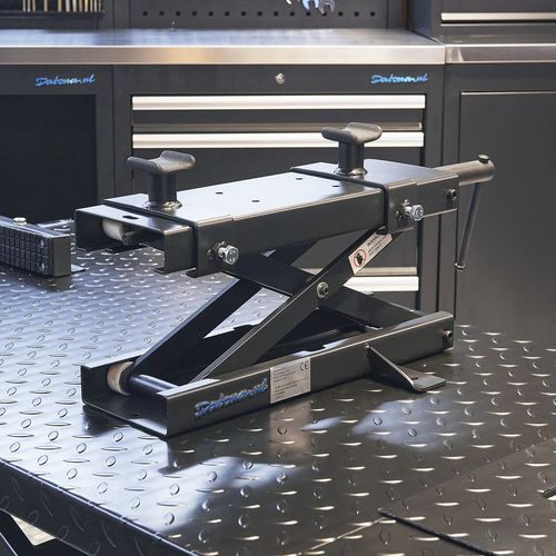 Zwarte minilift voor Harley Davidson