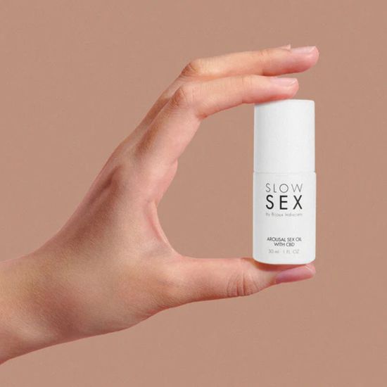 Bijoux Indiscrets - Slow Sex - Sexual Massage Oil - Met CBD